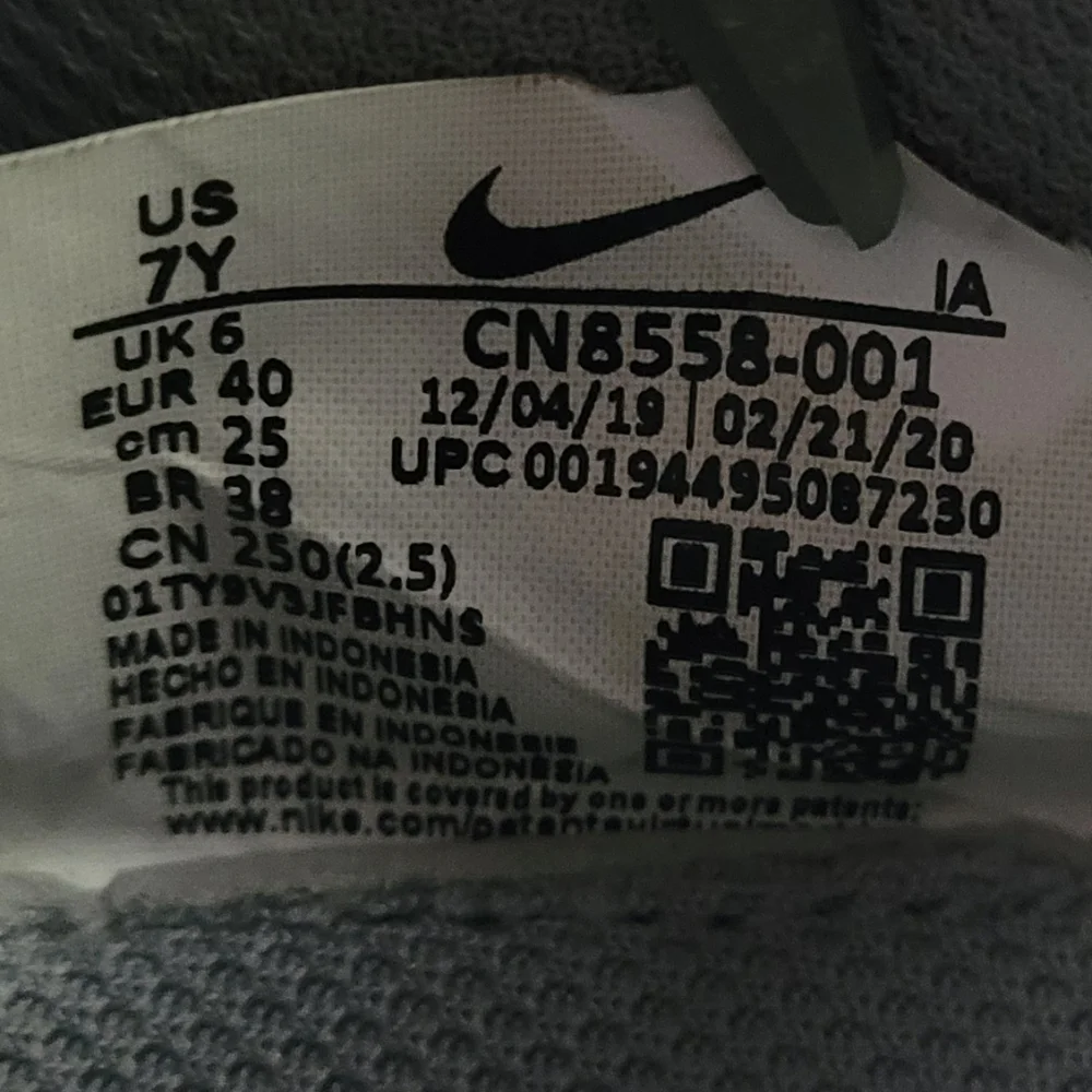 Nike Gray and White Women's Athletic Sneakers - Picture 8 of 9